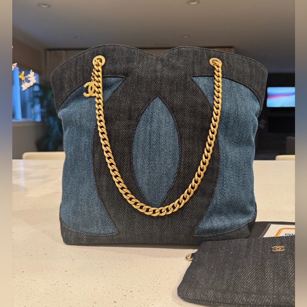 Chanel Bicolor Denim hobo tote bag - Picture 2 of 11
